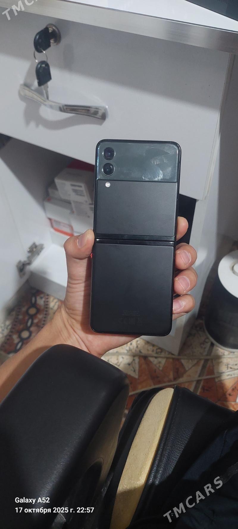 Samsung Z flip3 5g  8.128 - Бахарден - img 2