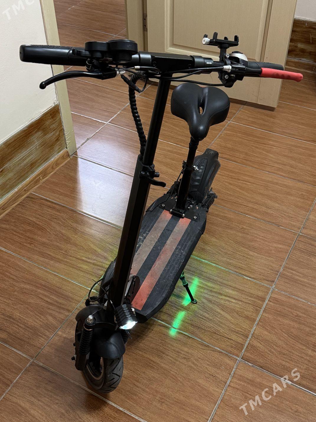 Otyrylyan scooter - Parahat 6 - img 1