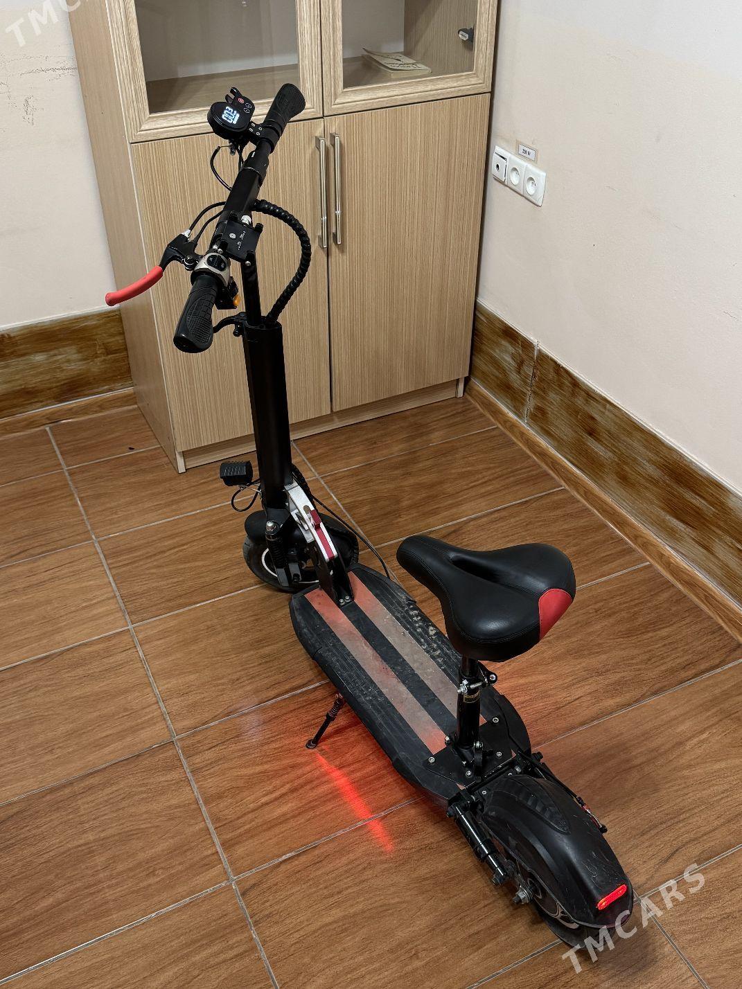 Otyrylyan scooter - Parahat 6 - img 4