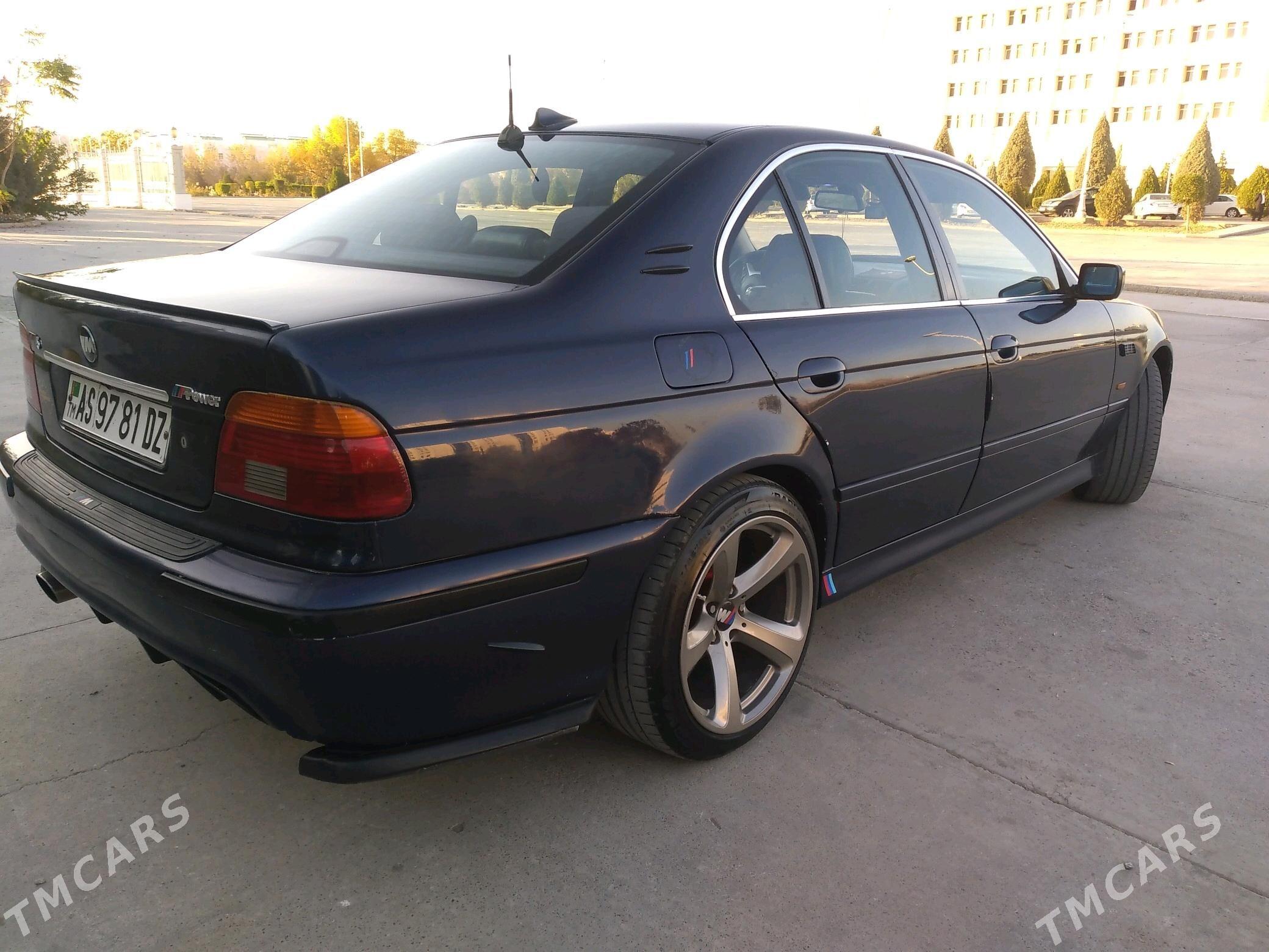 BMW E39 2002 - 135 000 TMT - Дашогуз - img 4