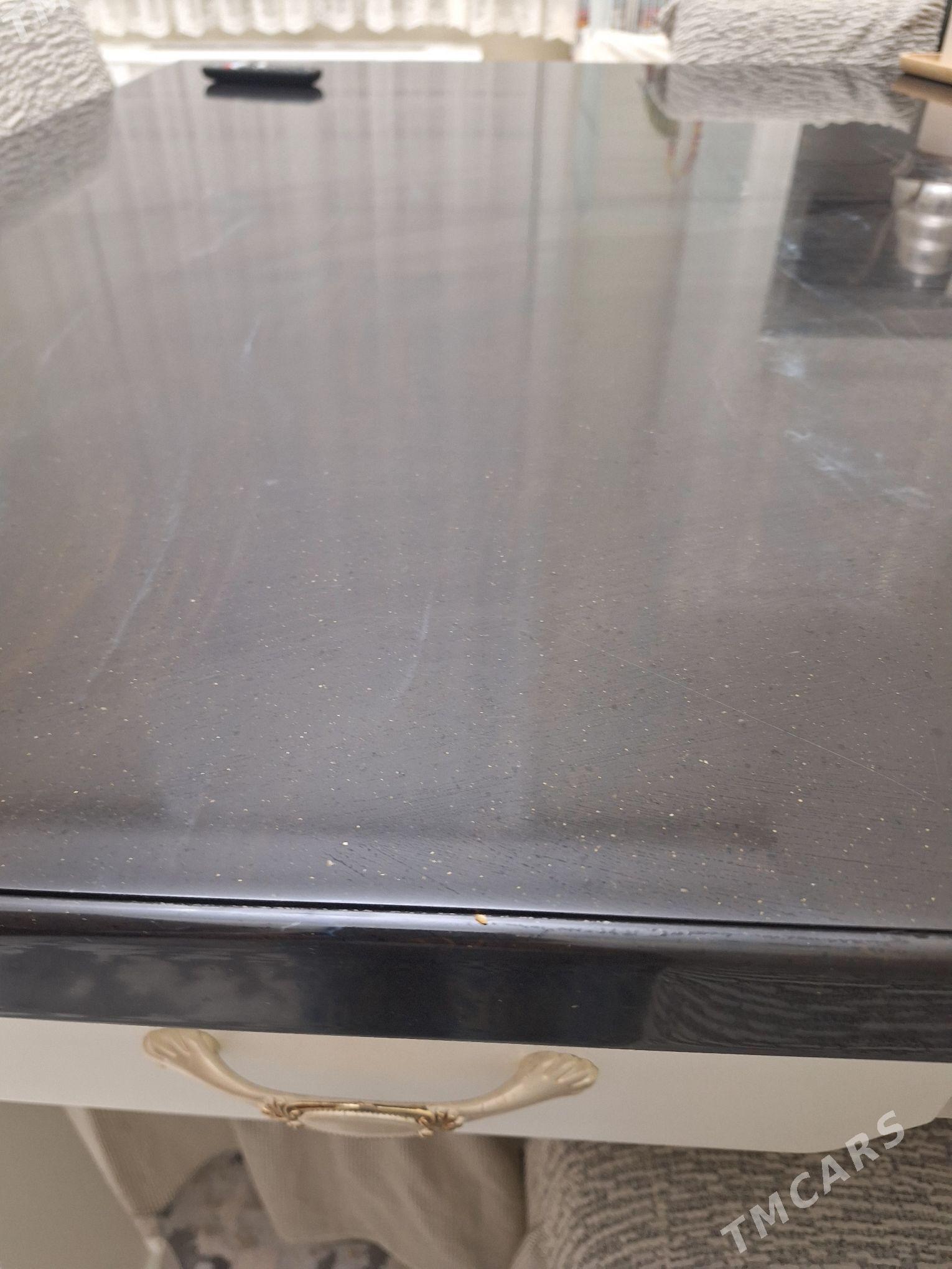 стол - Moskowskiý köç. (10 ýyl abadançylyk şaýoly) - img 3