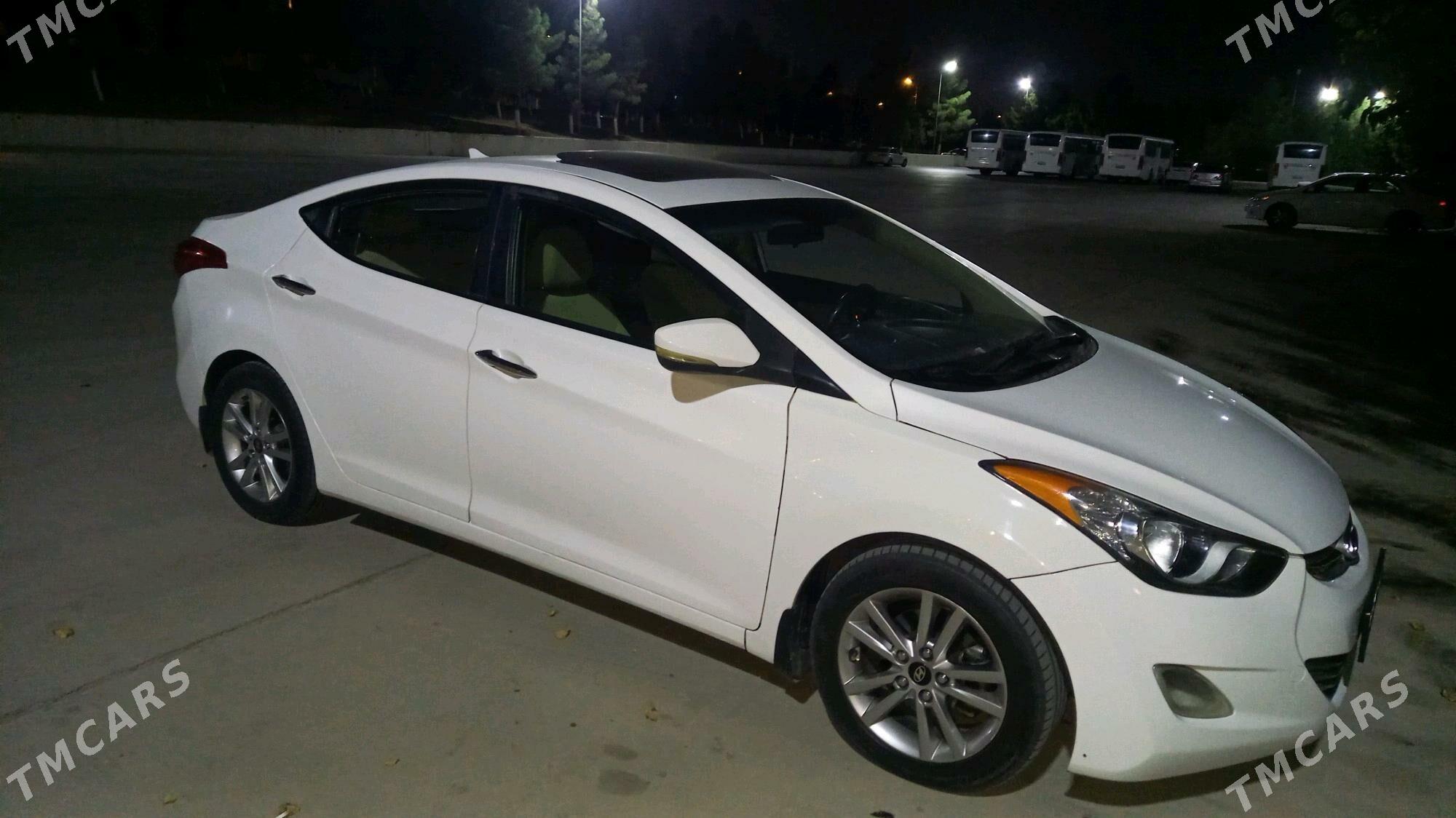 Hyundai Elantra 2013 - 168 000 TMT - Podwoýski köç. (Bitarap Türkmenistan şaýoly) - img 2