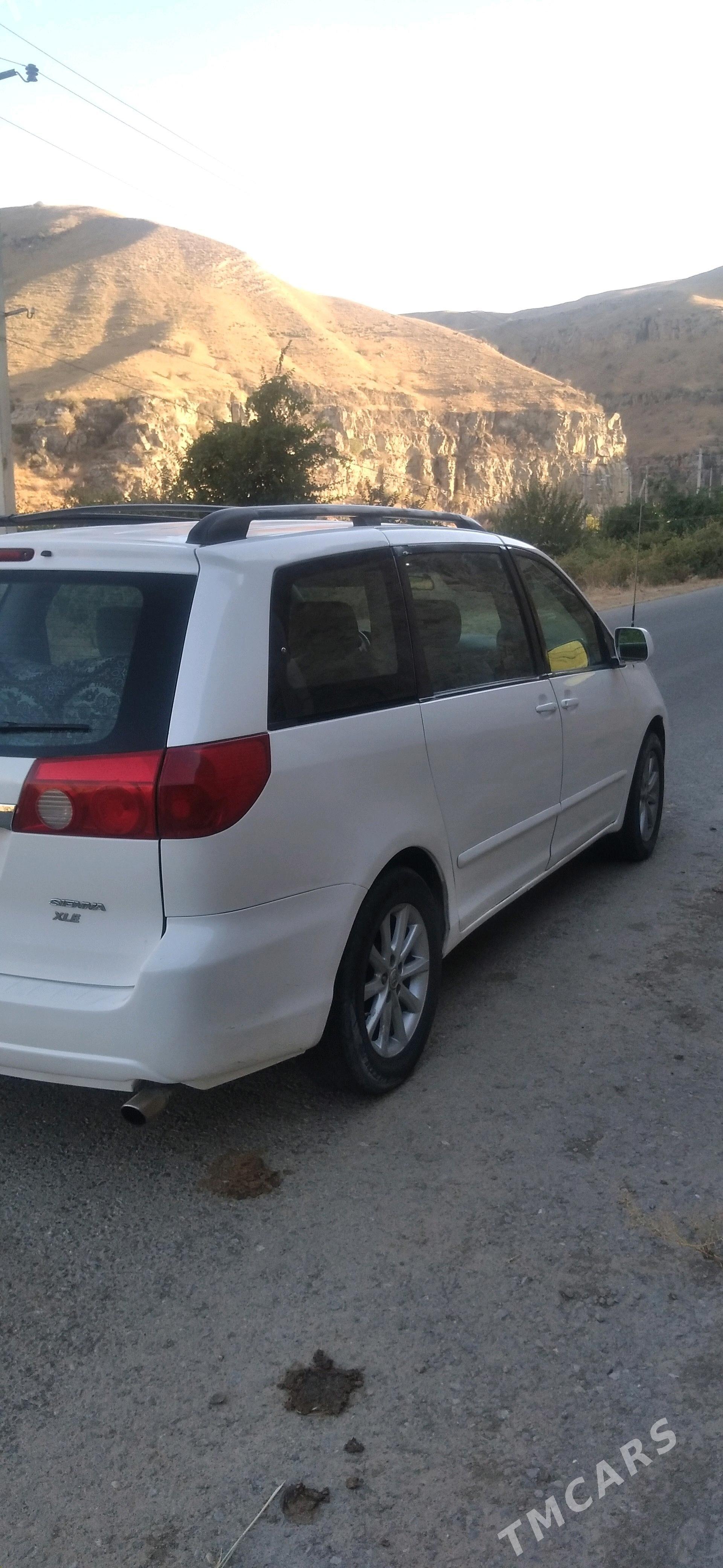 Toyota Sienna 2008 - 165 000 TMT - Махтумкули - img 5