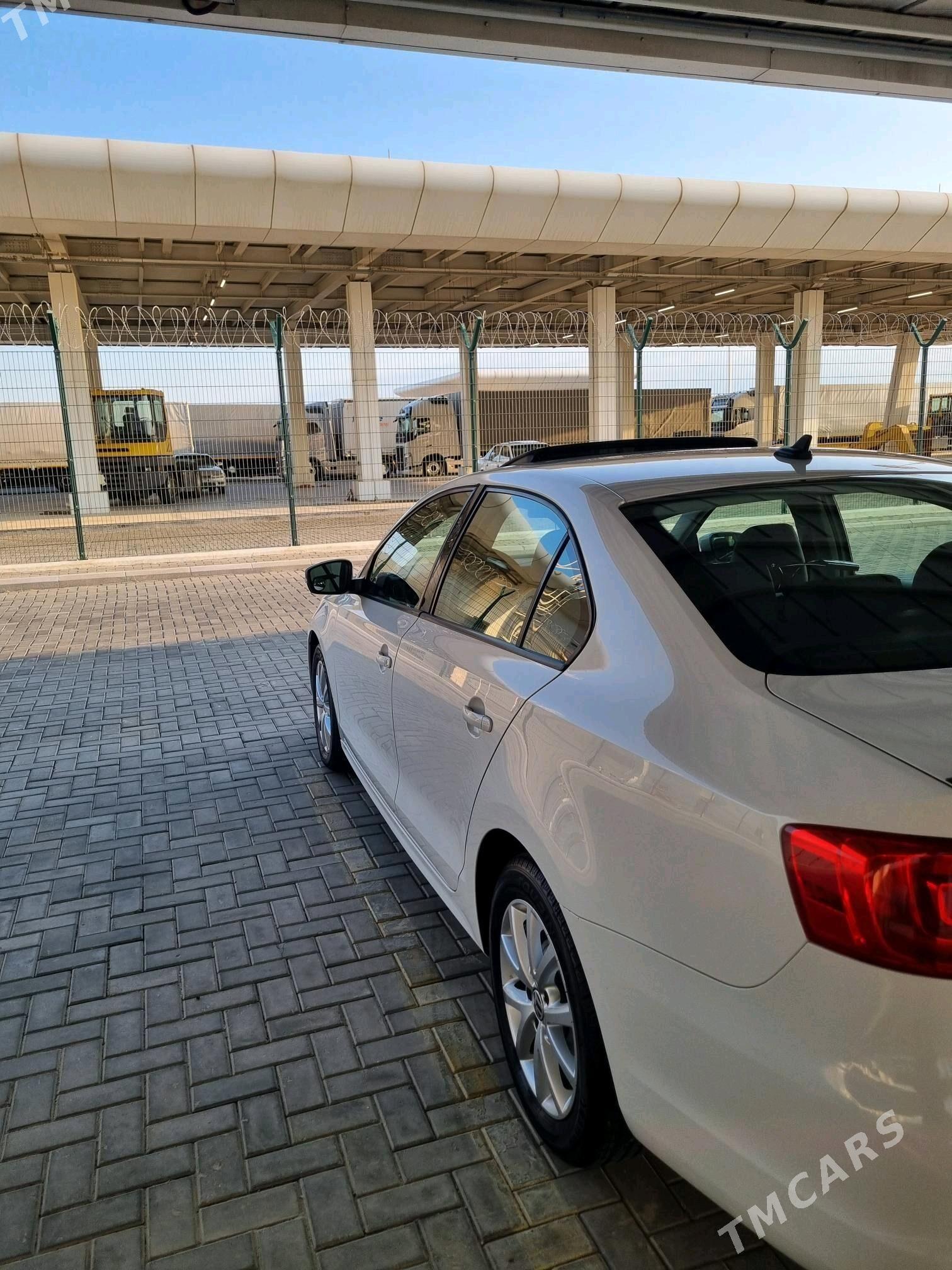 Volkswagen Jetta 2011 - 150 000 TMT - Туркменбаши - img 7