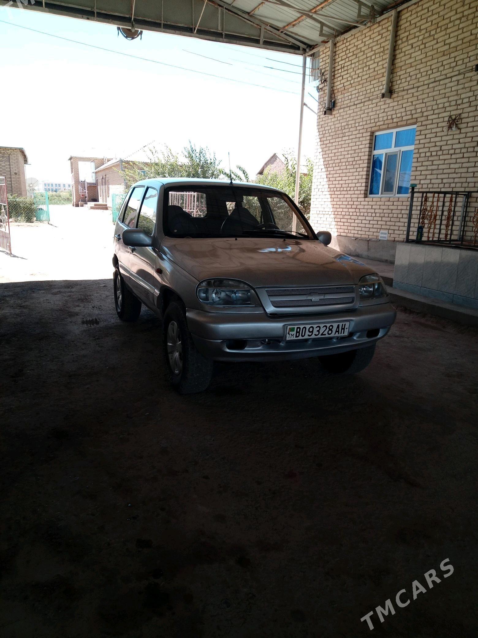 Lada Niva 2005 - 80 000 TMT - Теджен - img 3