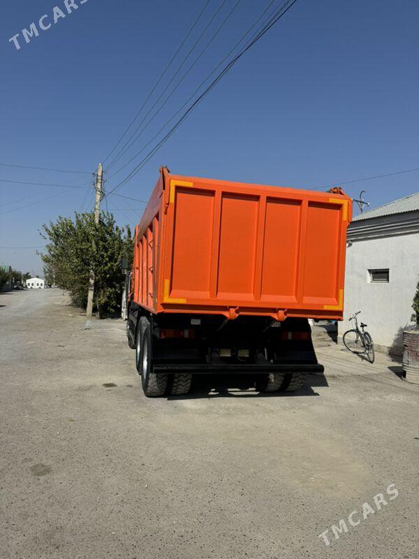 Kamaz 6520 2012 - 420 000 TMT - Бузмеин - img 4