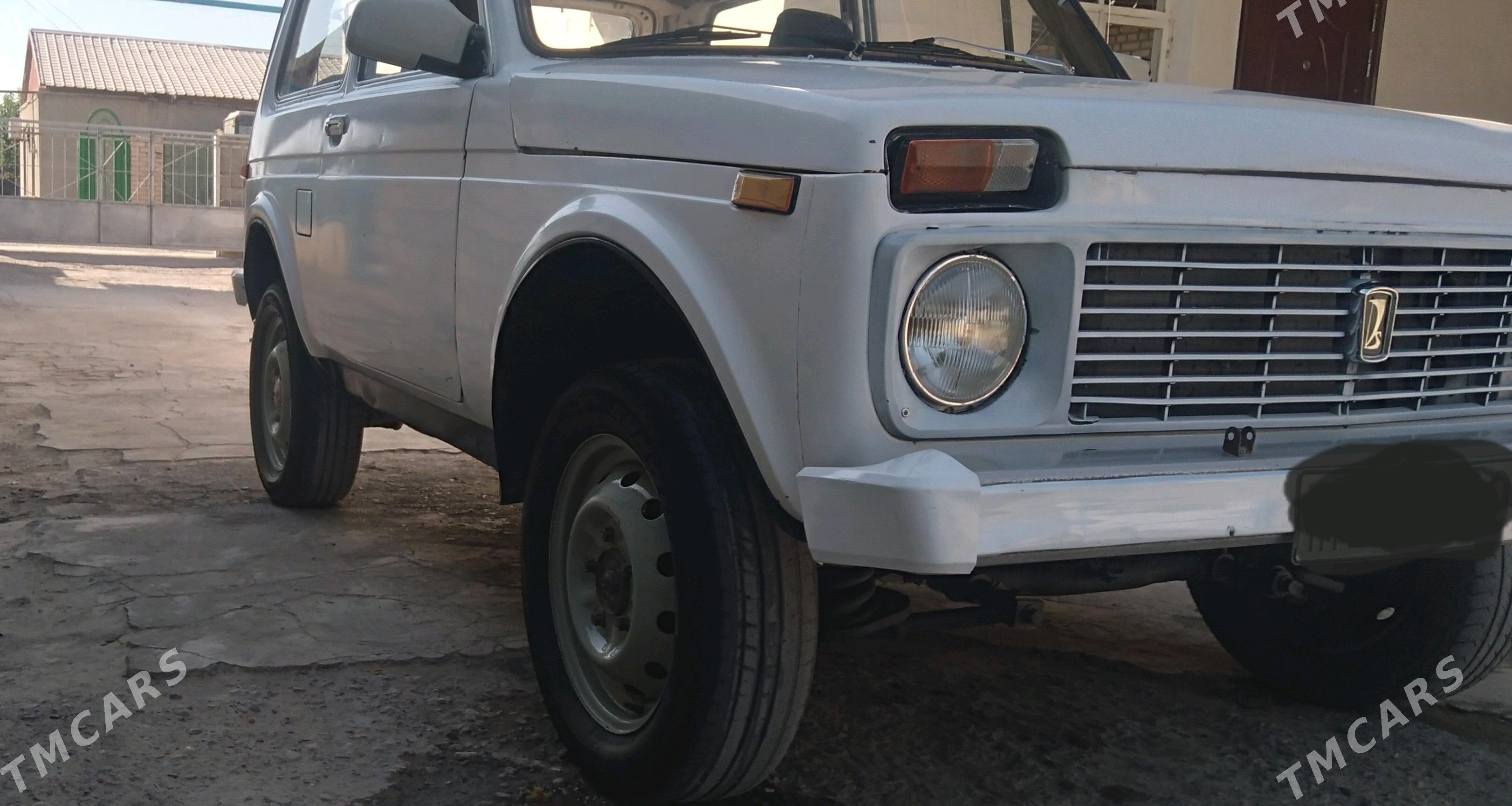 Lada Niva 1980 - 27 000 TMT - Ак-Бугдайский этрап - img 3