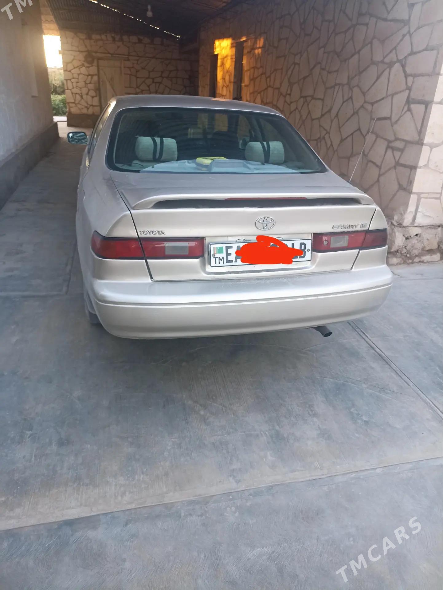 Toyota Camry 1998 - 125 000 TMT - Туркменабат - img 2