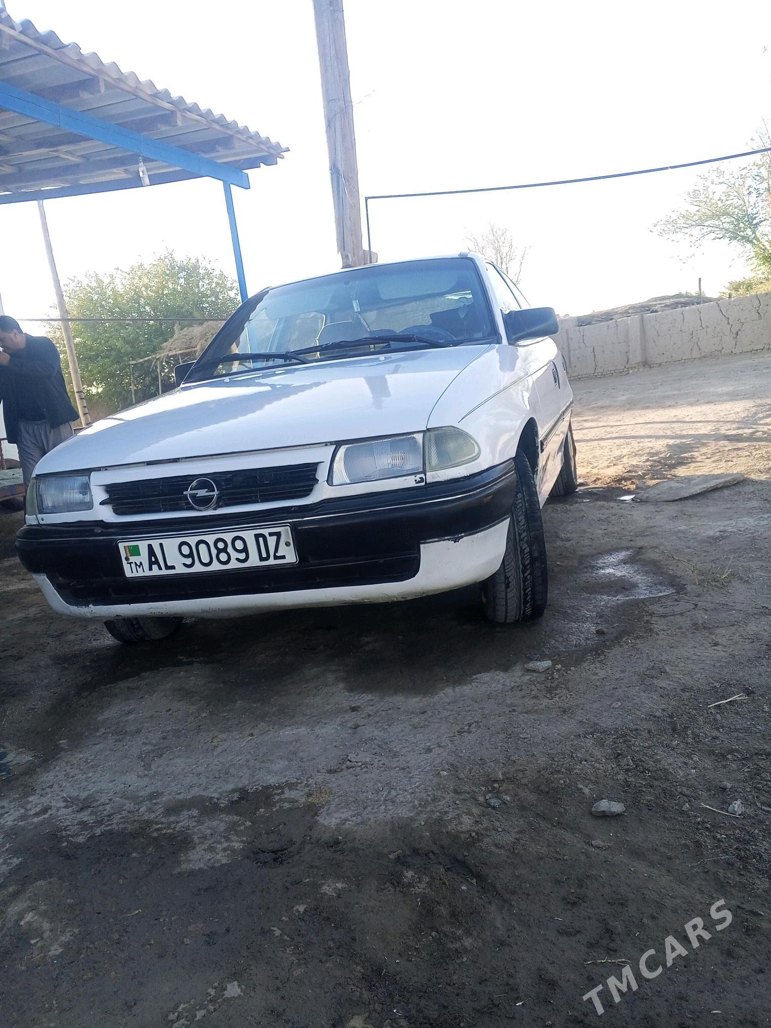Opel Astra 1993 - 40 000 TMT - Gubadag - img 4
