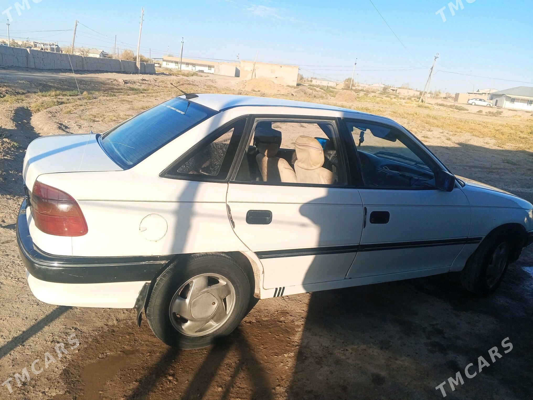 Opel Astra 1993 - 40 000 TMT - Gubadag - img 6