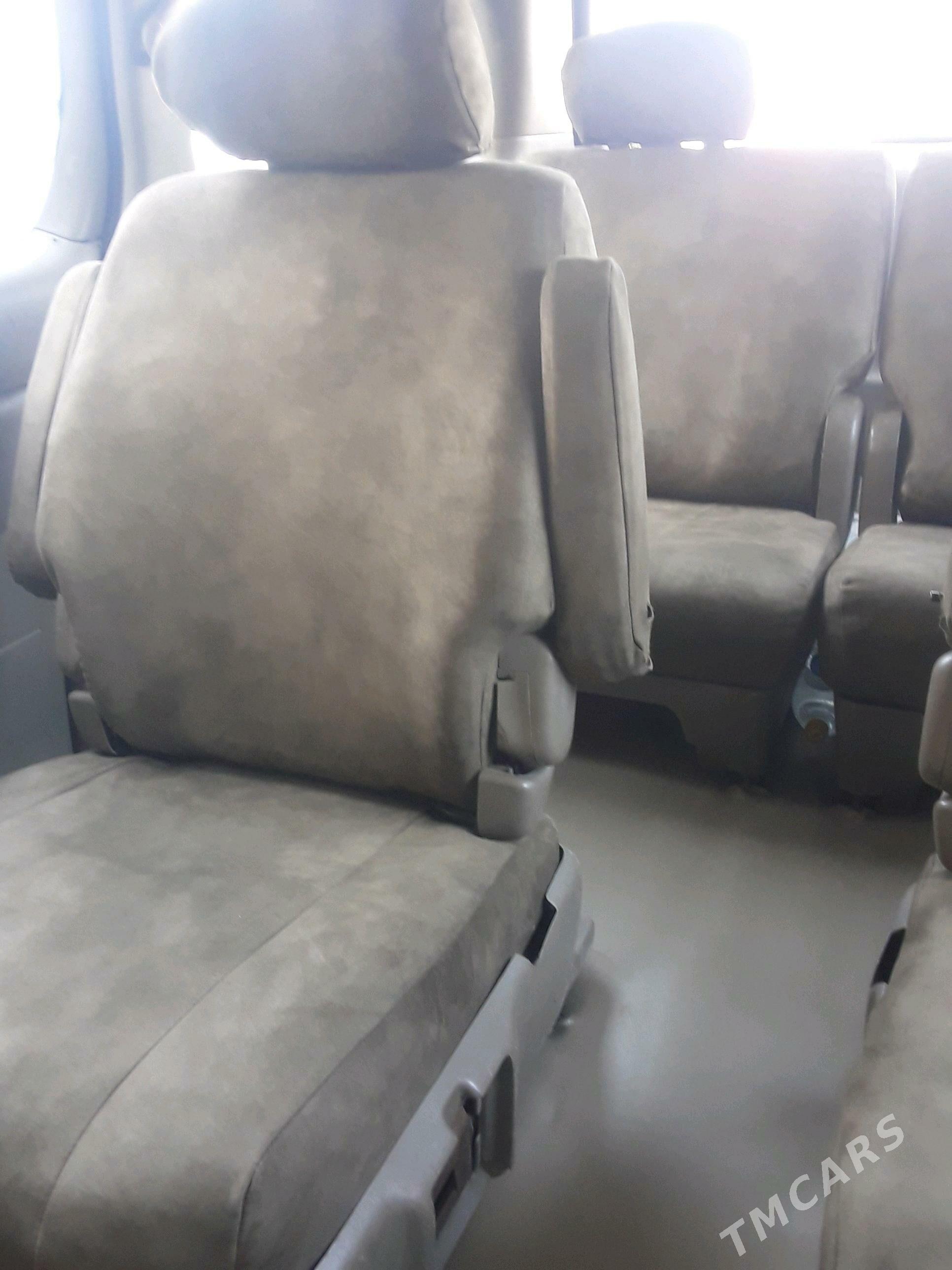 Toyota Sienna 1999 - 130 000 TMT - Огуз хан - img 8