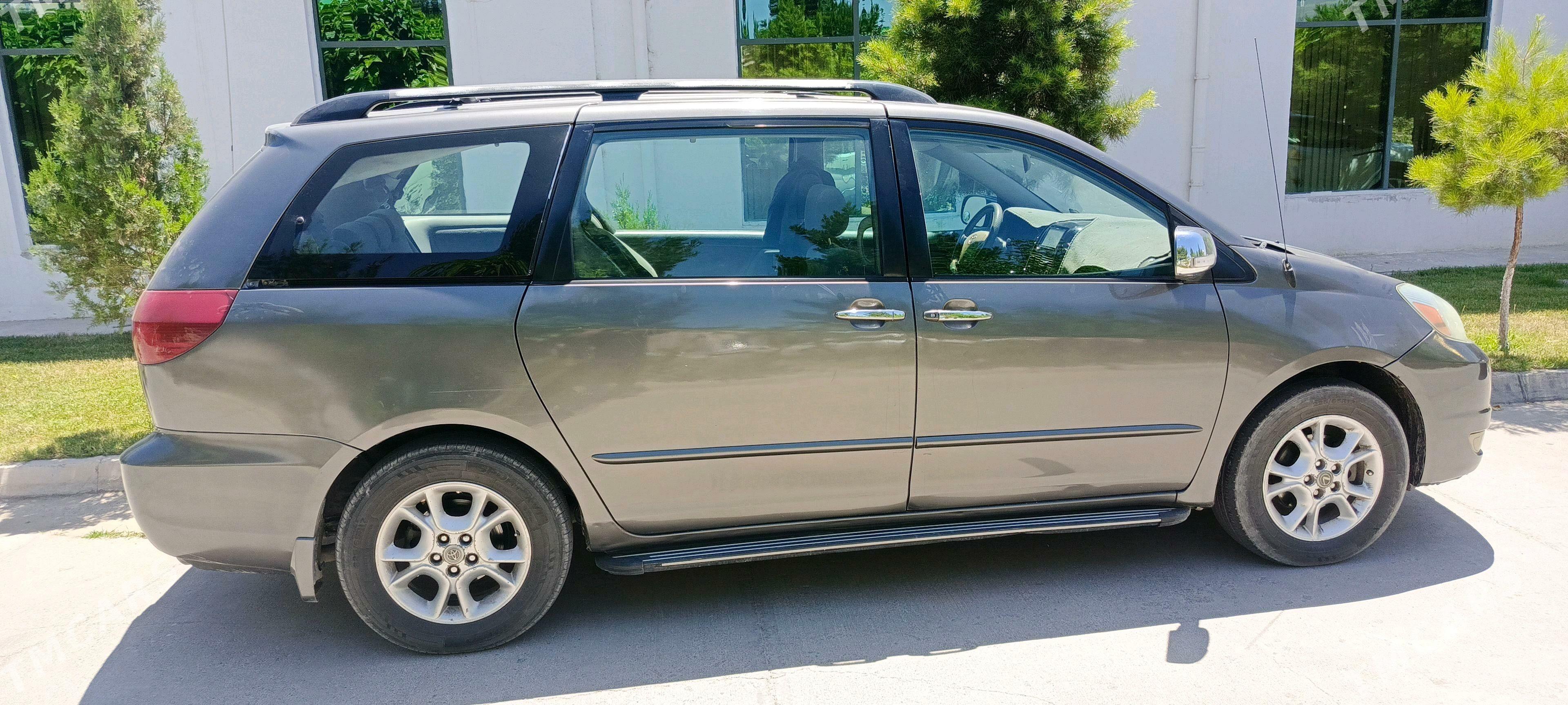 Toyota Sienna 2004 - 220 000 TMT - Достлук - img 5