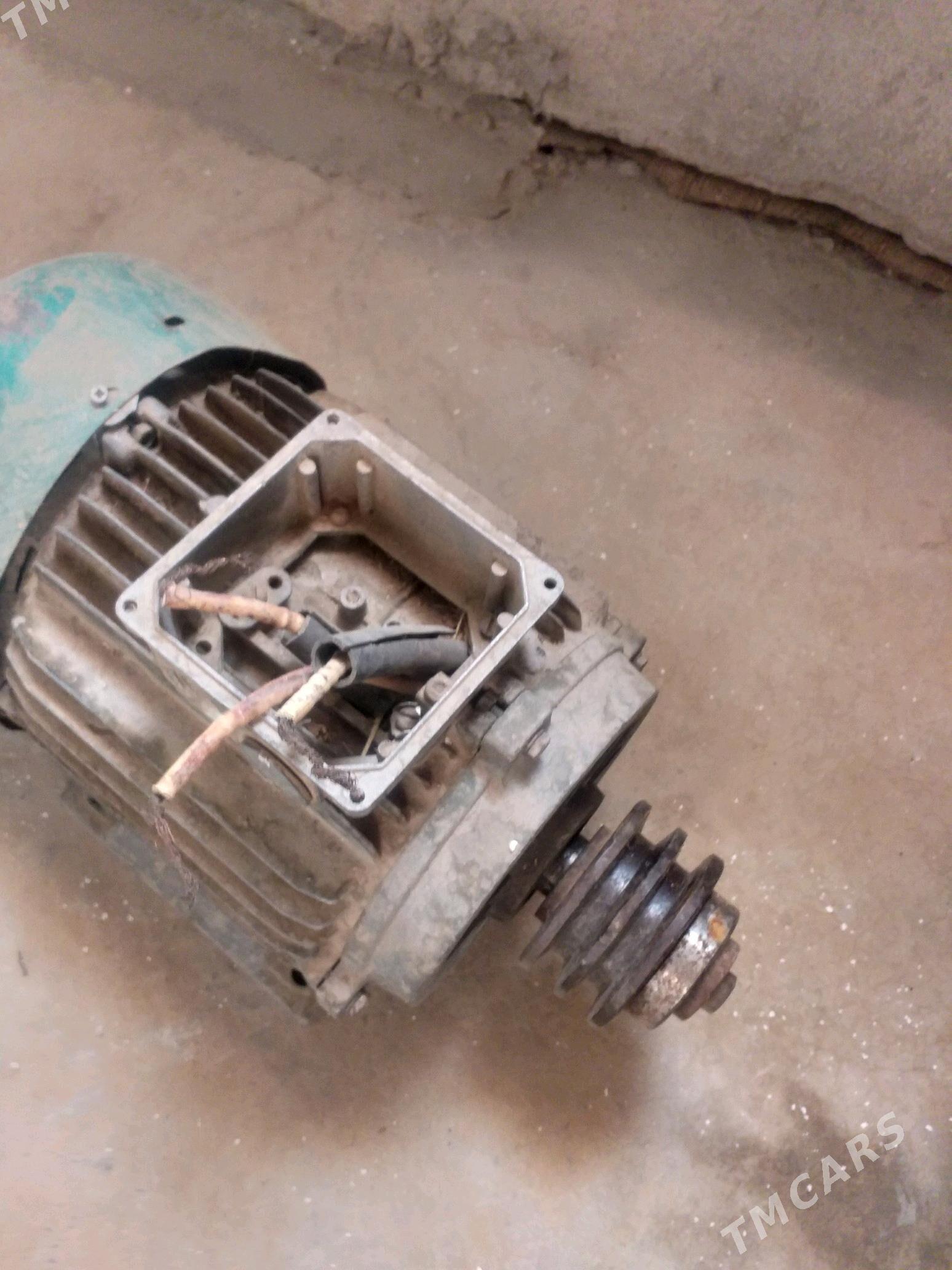 ELEKTROMOTOR 4 KW 3000 oborot - Çärjew - img 3