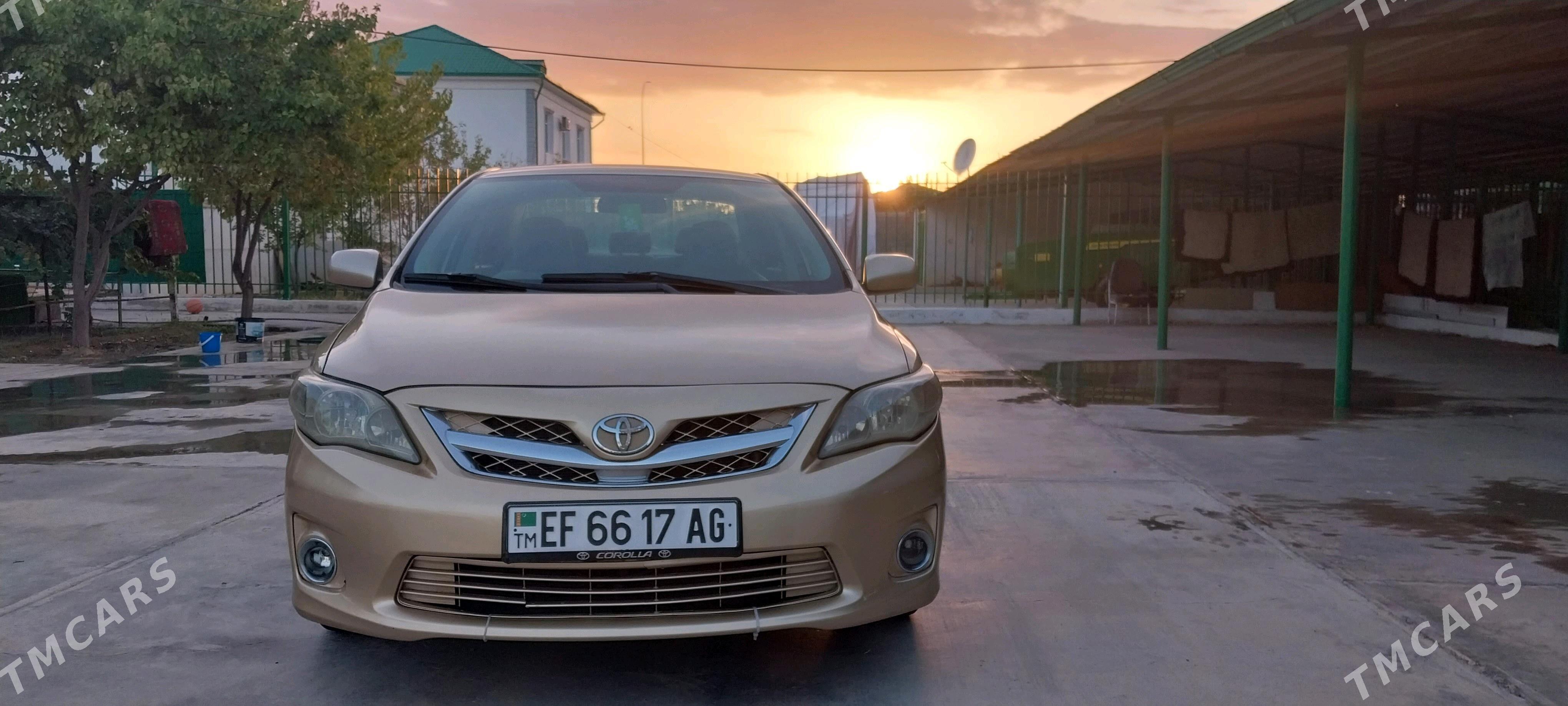Toyota Corolla 2012 - 165 000 TMT - Тязе заман - img 2