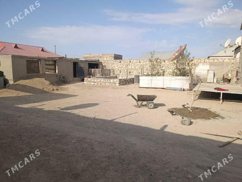 Jay - Туркменбаши - img 4