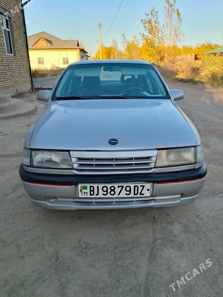 Opel Vectra 1989 - 30 000 TMT - Губадаг - img 1
