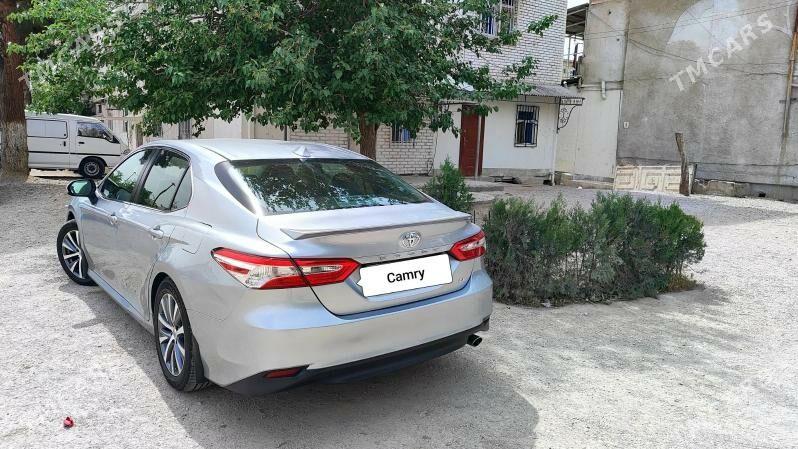 Toyota Camry 2018 - 280 000 TMT - Балканабат - img 4
