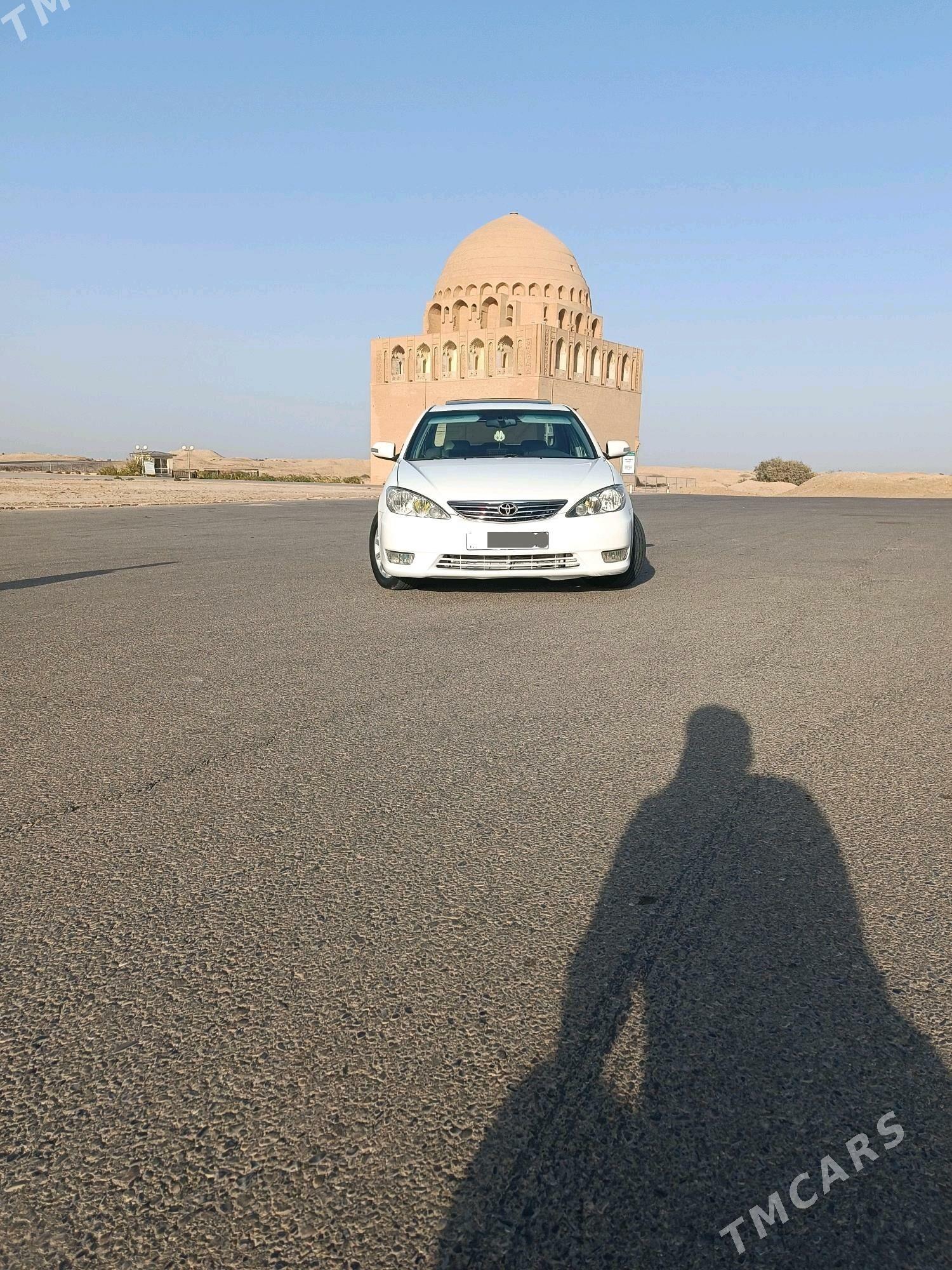 Toyota Camry 2004 - 165 000 TMT - Мары - img 7