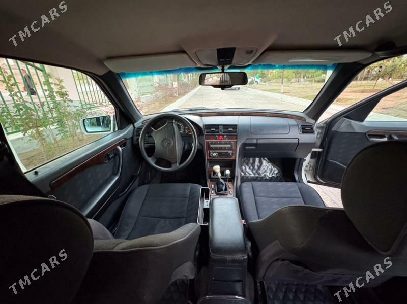 Mercedes-Benz E320 1996 - 90 000 TMT - Туркменбаши - img 3