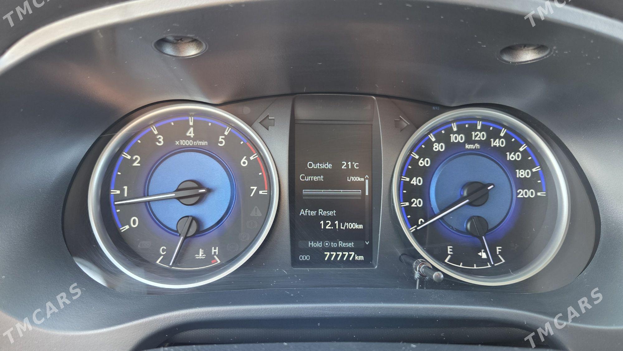 Toyota Hilux 2020 - 510 000 TMT - Ашхабад - img 3