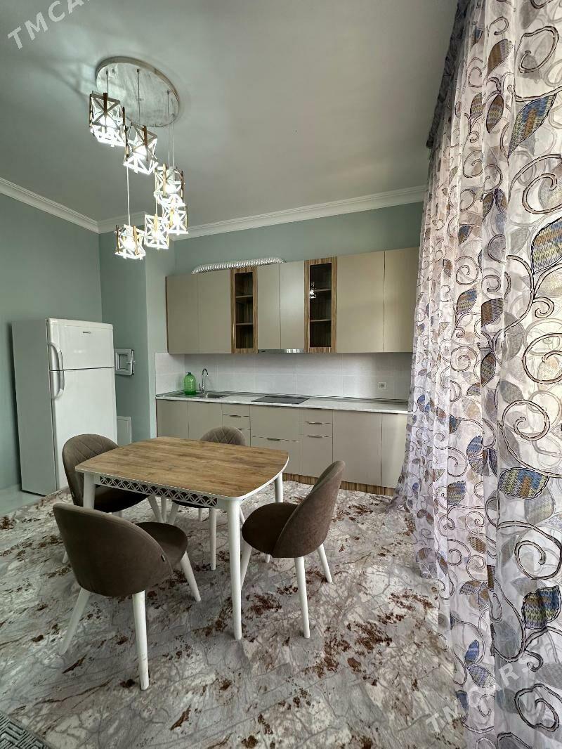 Tăze Gurtly, 3 kom 2 et - Gurtly - img 1