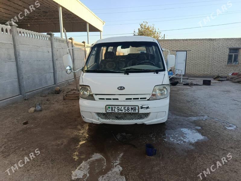 Toyota Hiace 2005 - 52 000 TMT - Garagum etraby - img 2
