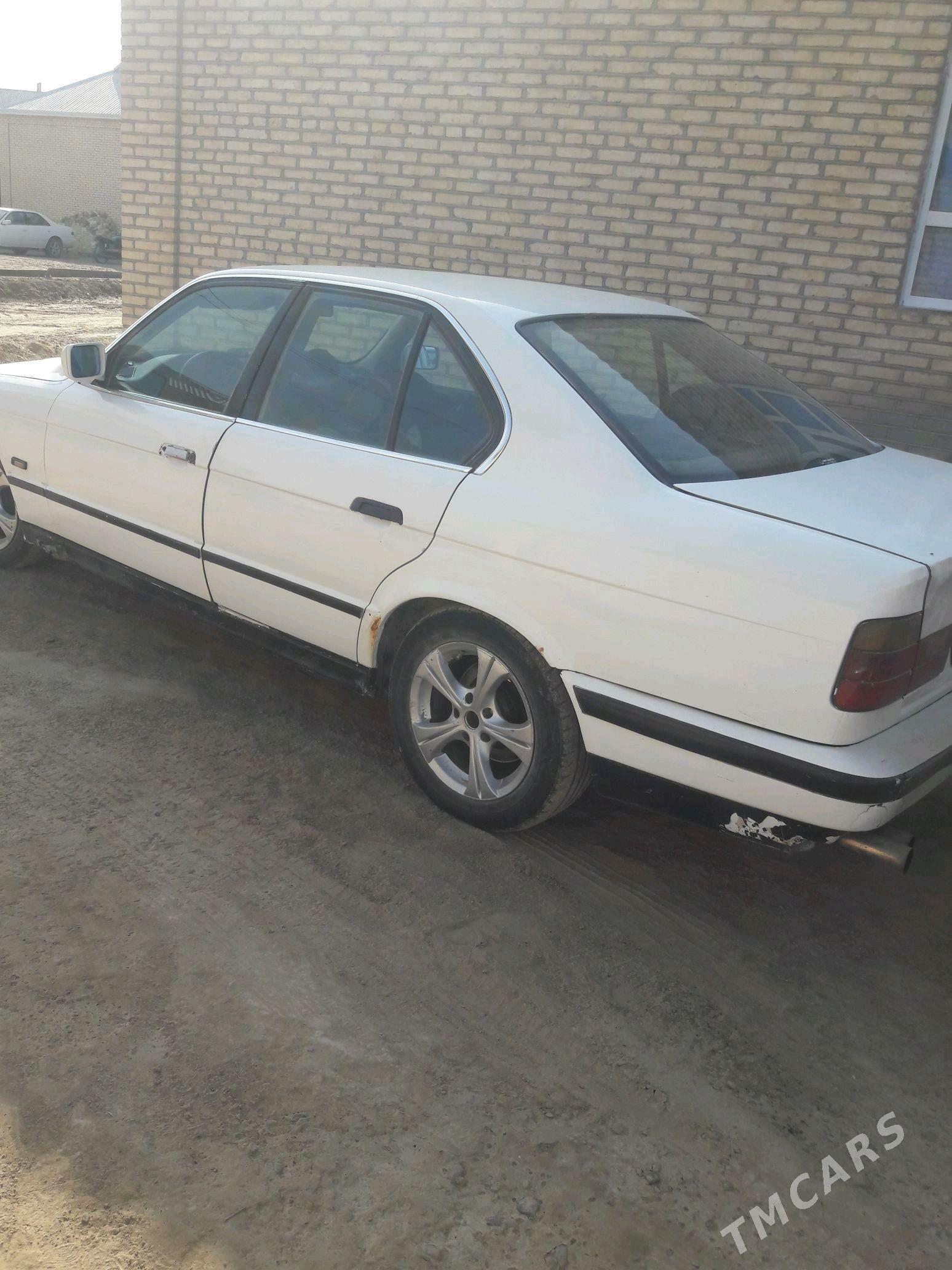 BMW 520 1989 - 35 000 TMT - Мары - img 1