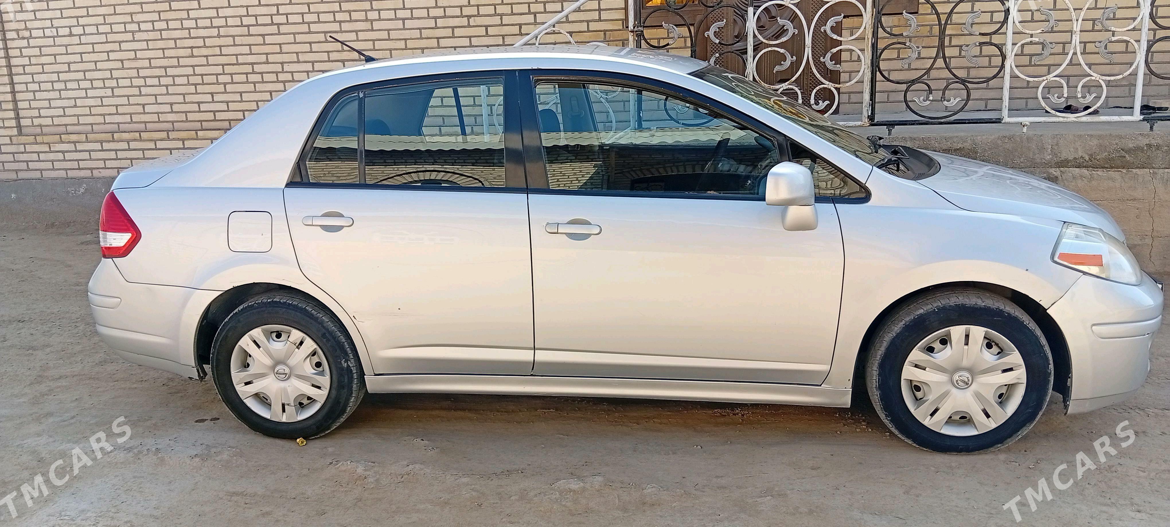 Nissan Versa 2010 - 125 000 TMT - Baýramaly - img 2