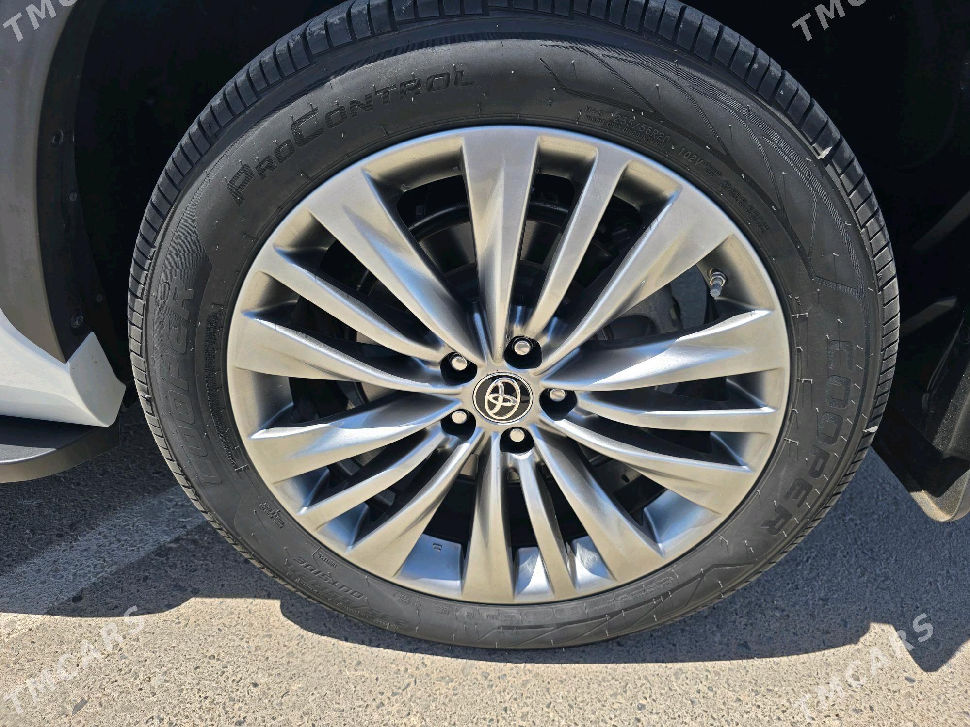 Toyota Highlander 2021 - 610 000 TMT - Туркменабат - img 9
