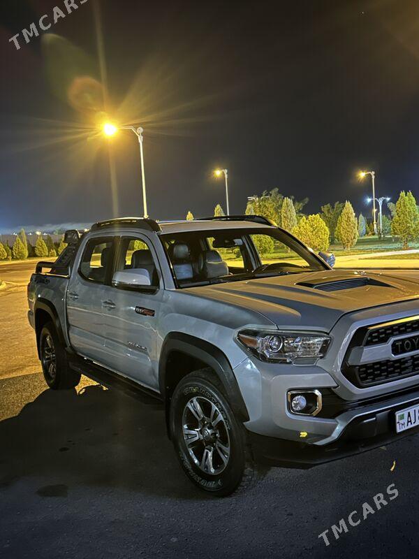 Toyota Tacoma 2018 - 335 000 TMT - Туркменабат - img 4