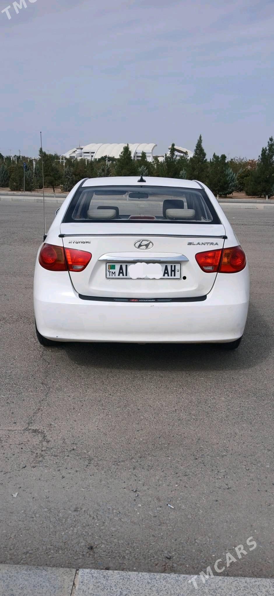 Hyundai Elantra 2010 - 115 000 TMT - Büzmeýin - img 2
