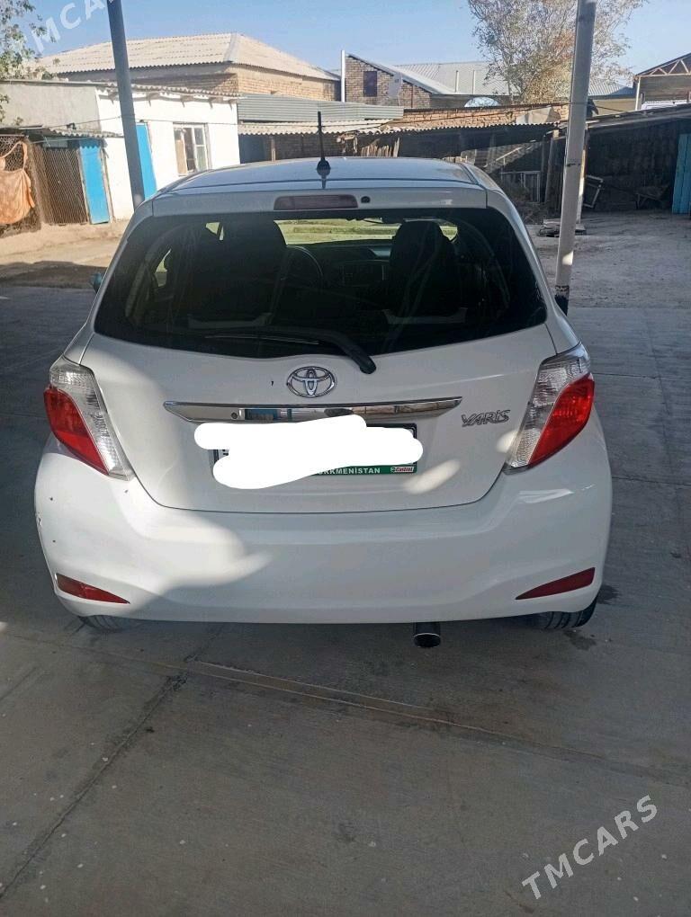 Toyota Yaris 2013 - 125 000 TMT - Türkmenbaşy - img 1