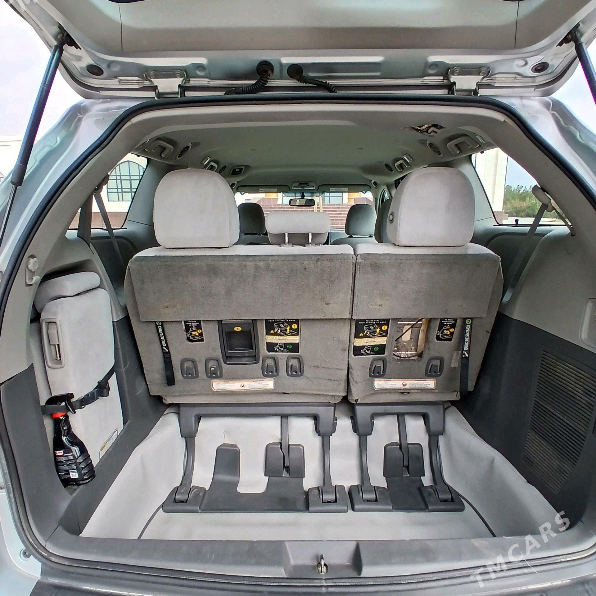 Toyota Sienna 2016 - 348 000 TMT - Aşgabat - img 7