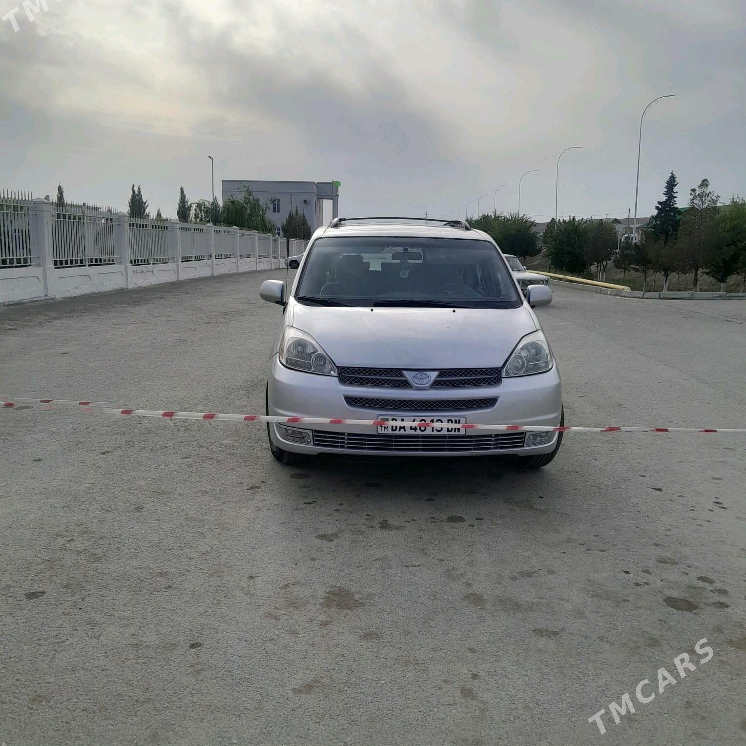 Toyota Sienna 2003 - 199 999 TMT - Байрамали - img 3