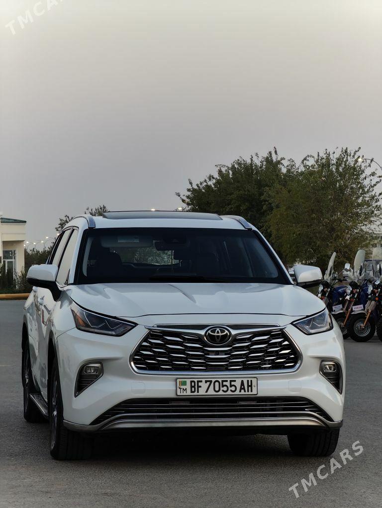 Toyota Highlander 2022 - 510 000 TMT - Теджен - img 1