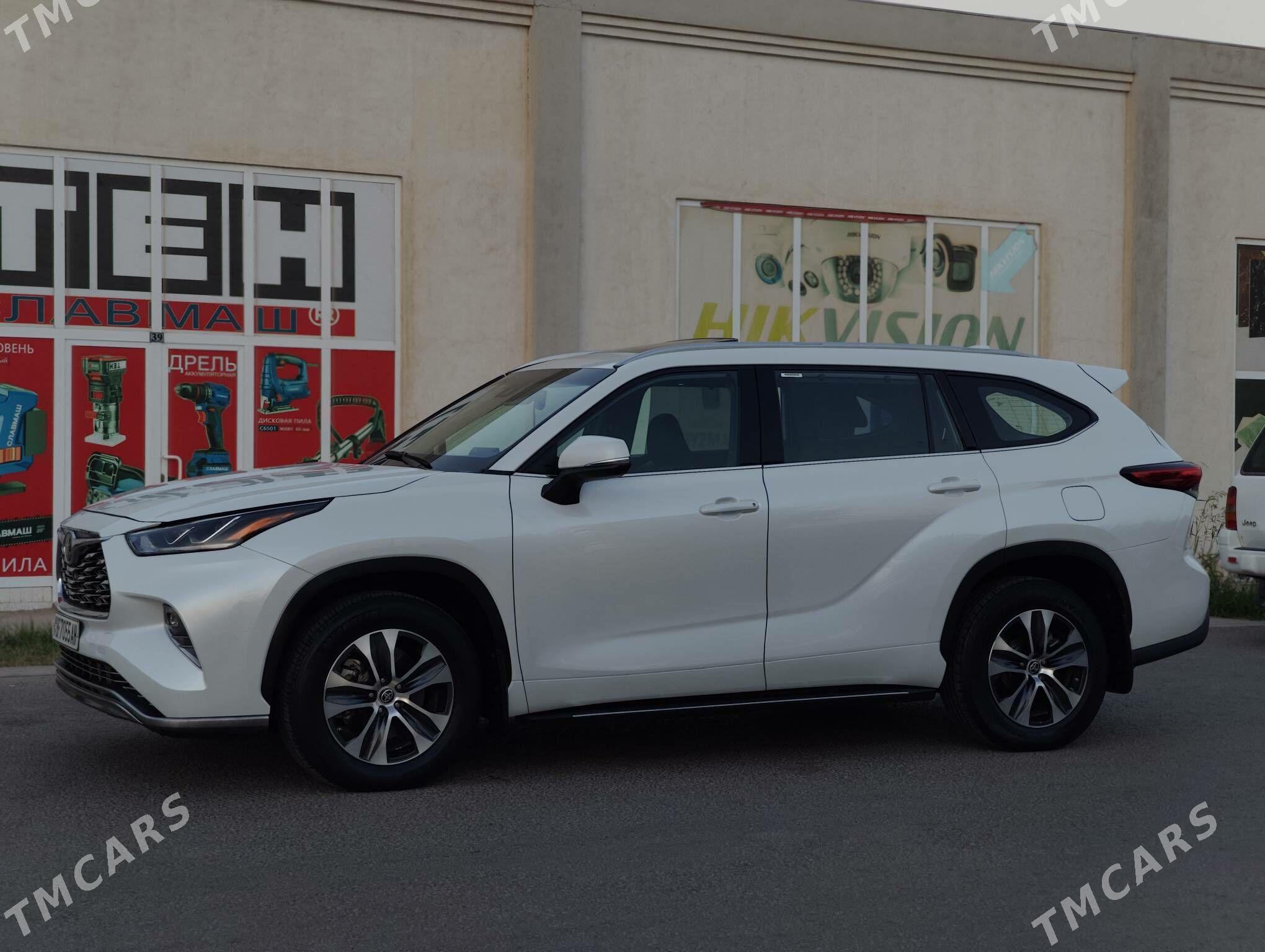 Toyota Highlander 2022 - 510 000 TMT - Теджен - img 4