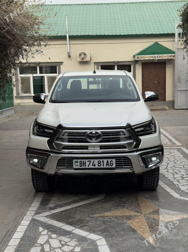 Toyota Hilux 2022 - 595 000 TMT - Aşgabat - img 1