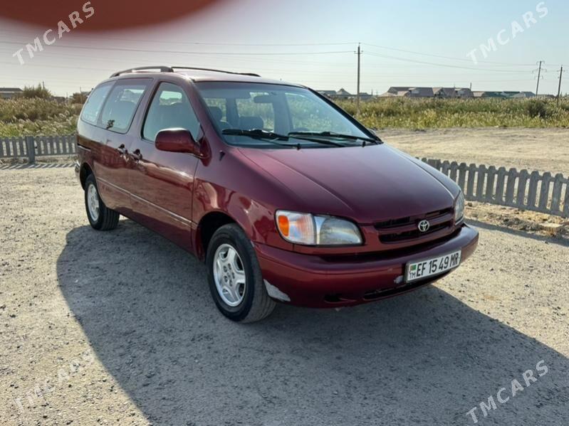 Toyota Sienna 2000 - 145 000 TMT - Мары - img 4