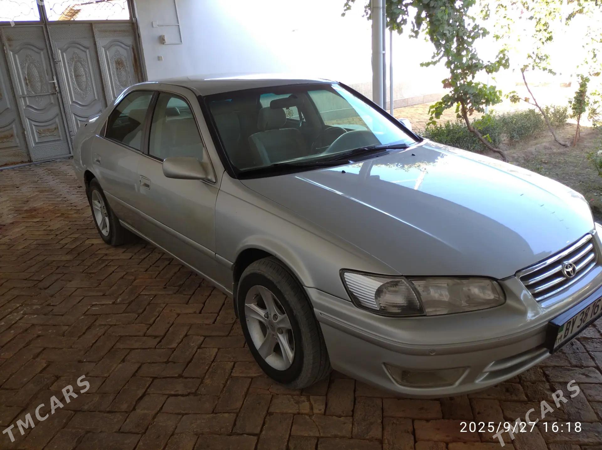 Toyota Camry 2000 - 132 000 TMT - Kerki - img 3