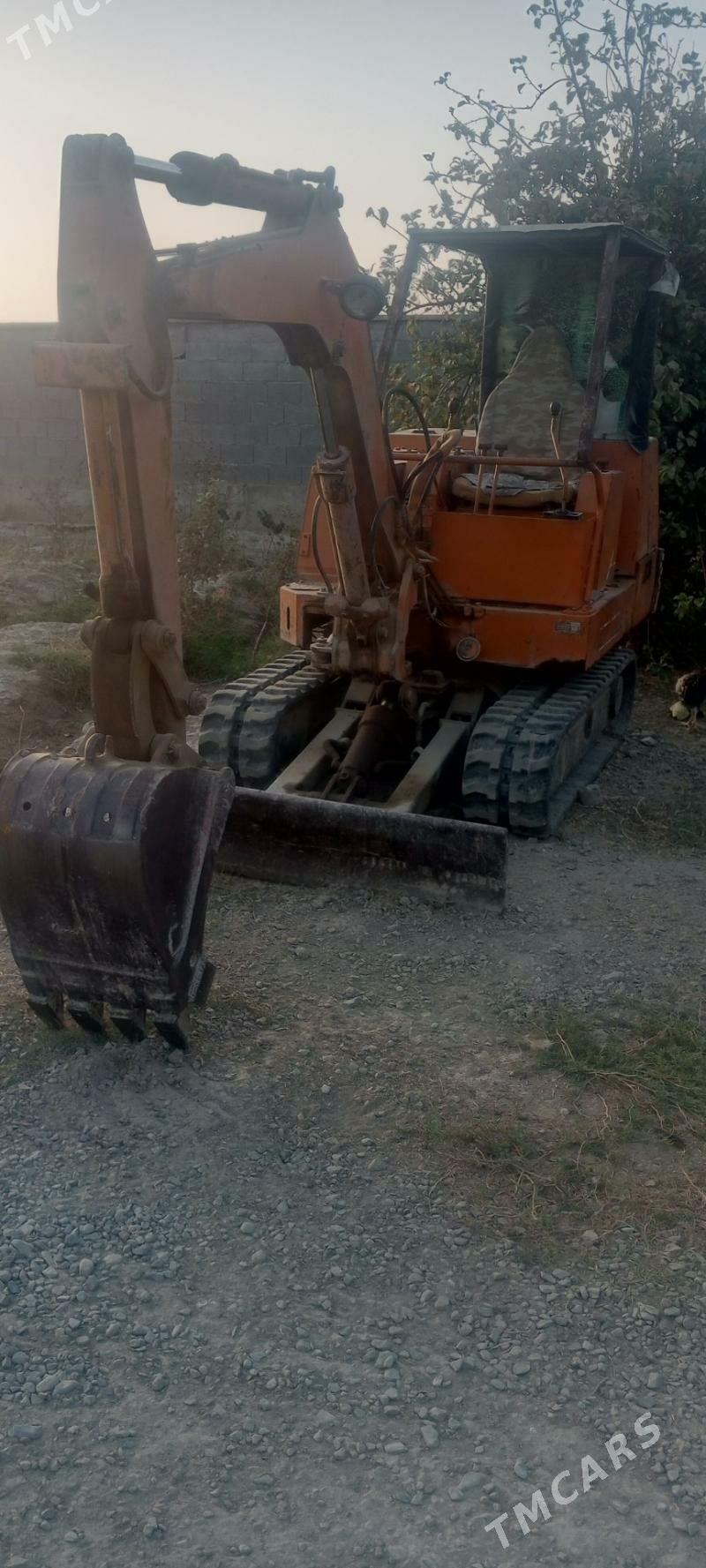 JCB 3CX Compact 2005 - 100 000 TMT - Бахарден - img 2