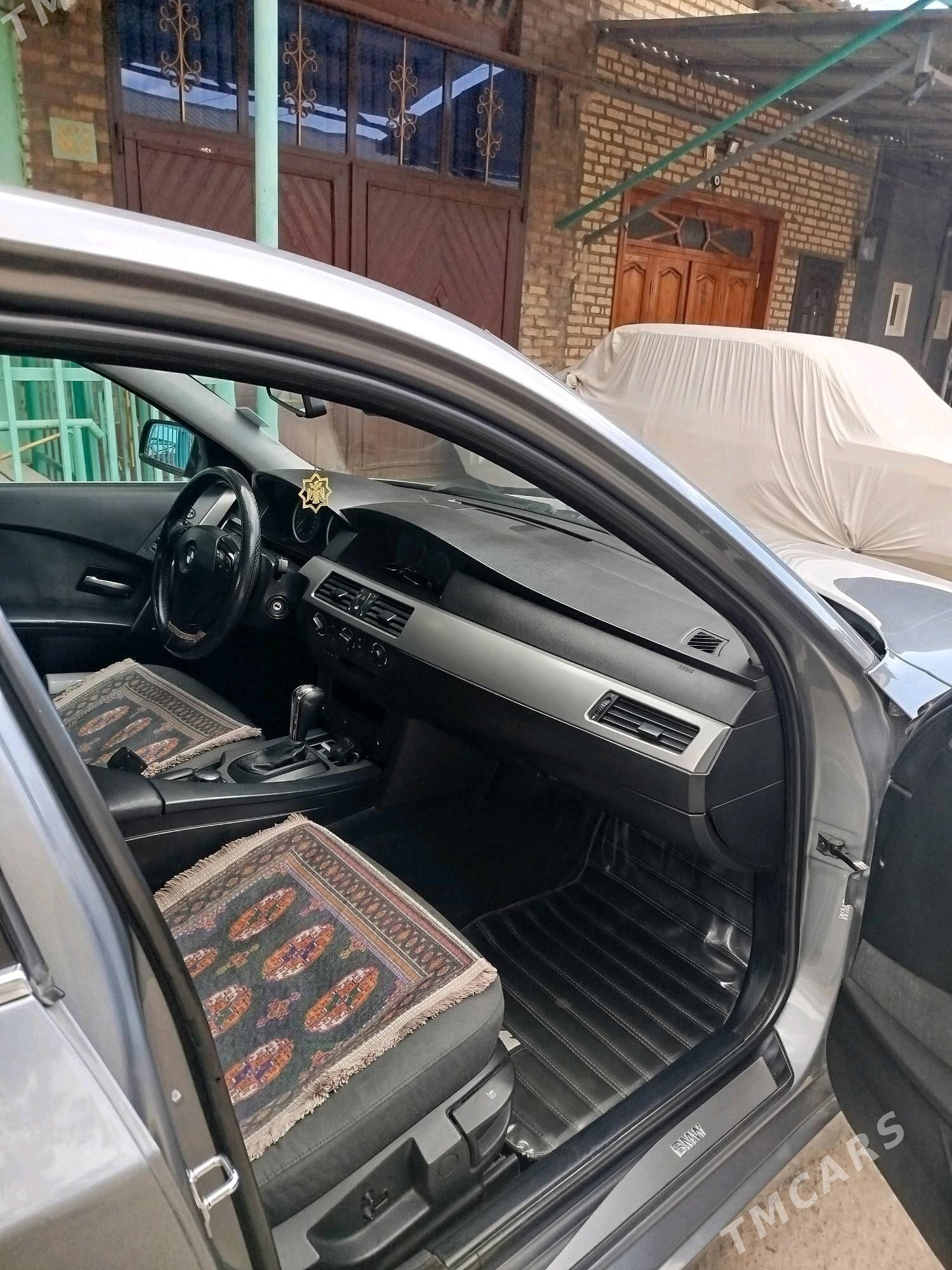 BMW E60 2004 - 150 000 TMT - Дашогуз - img 5