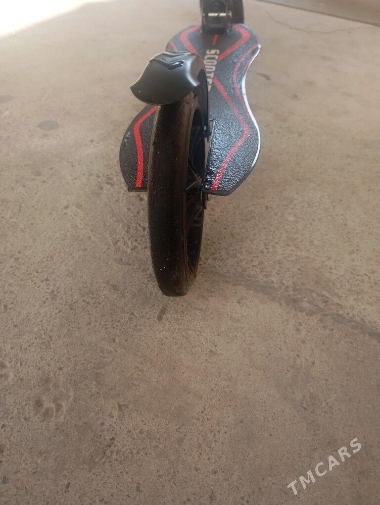 scooter - Türkmenbaşy - img 3