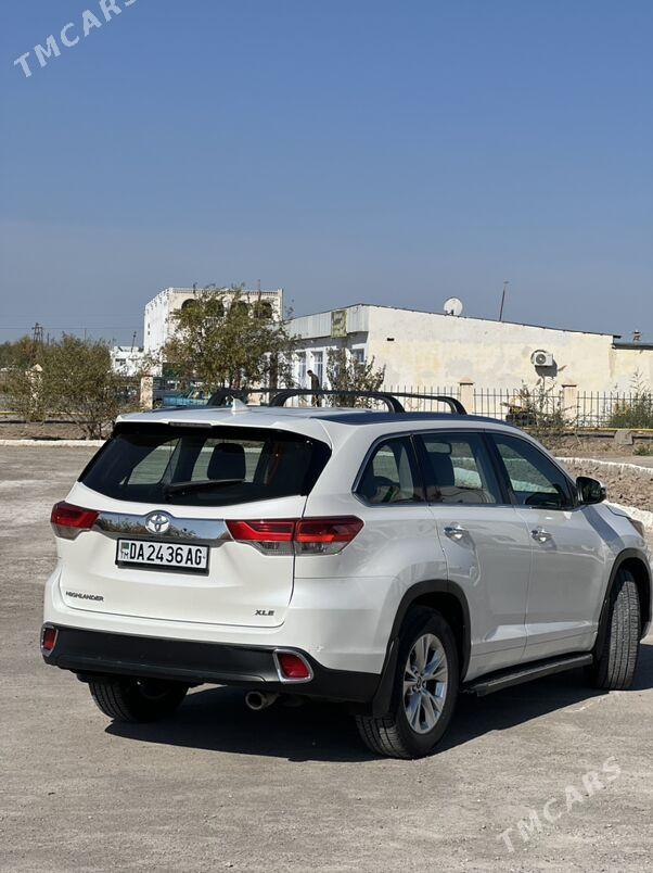 Toyota Highlander 2019 - 430 000 TMT - Болдумсаз - img 2