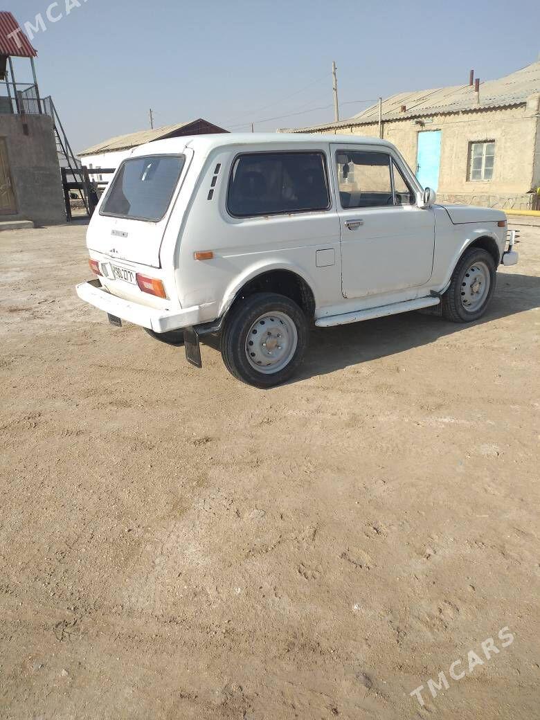 Lada Niva 1980 - 23 000 TMT - Балканабат - img 1