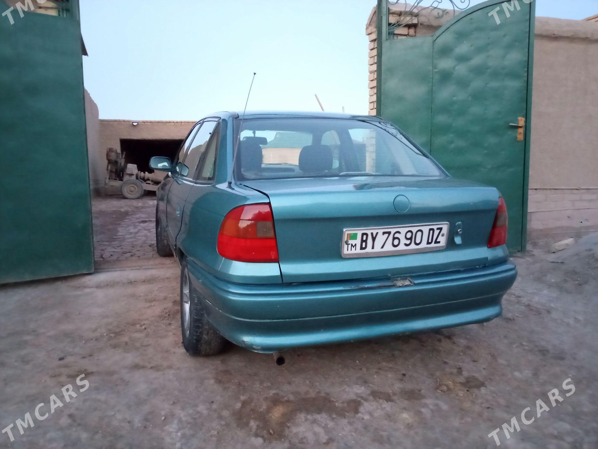 Opel Astra 1993 - 25 000 TMT - Türkmenbaşy etr. - img 3