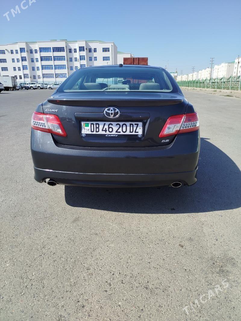 Toyota Camry 2010 - 200 000 TMT - Дашогуз - img 4