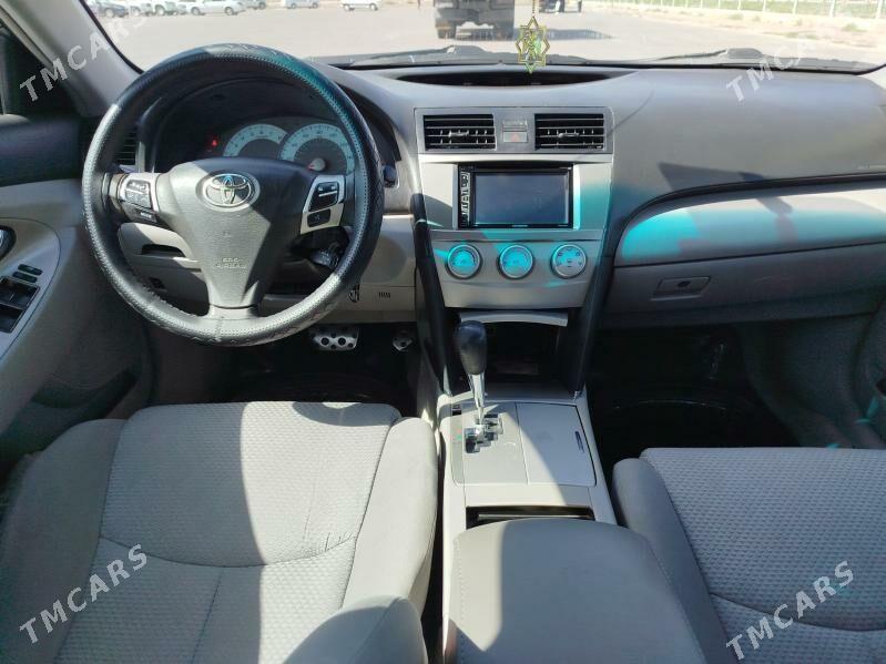 Toyota Camry 2010 - 200 000 TMT - Дашогуз - img 5