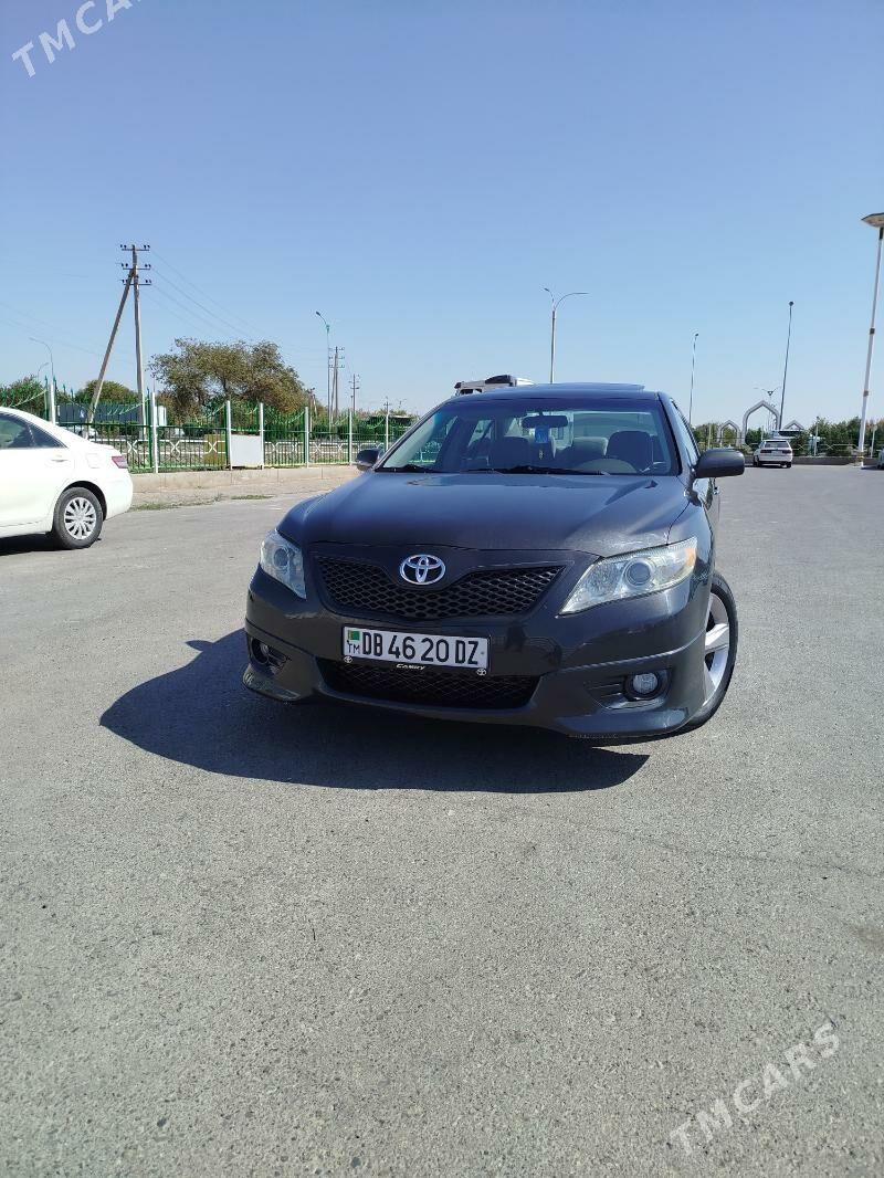 Toyota Camry 2010 - 200 000 TMT - Дашогуз - img 1
