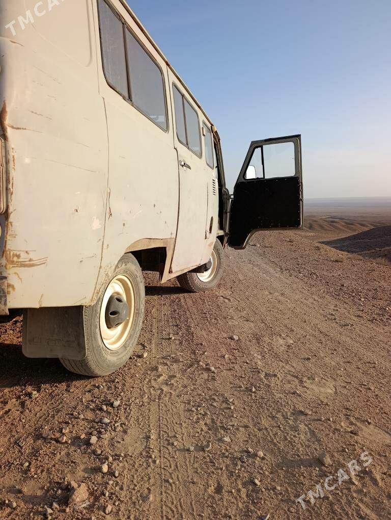 UAZ 2206 2002 - 30 000 TMT - Туркменбаши - img 2