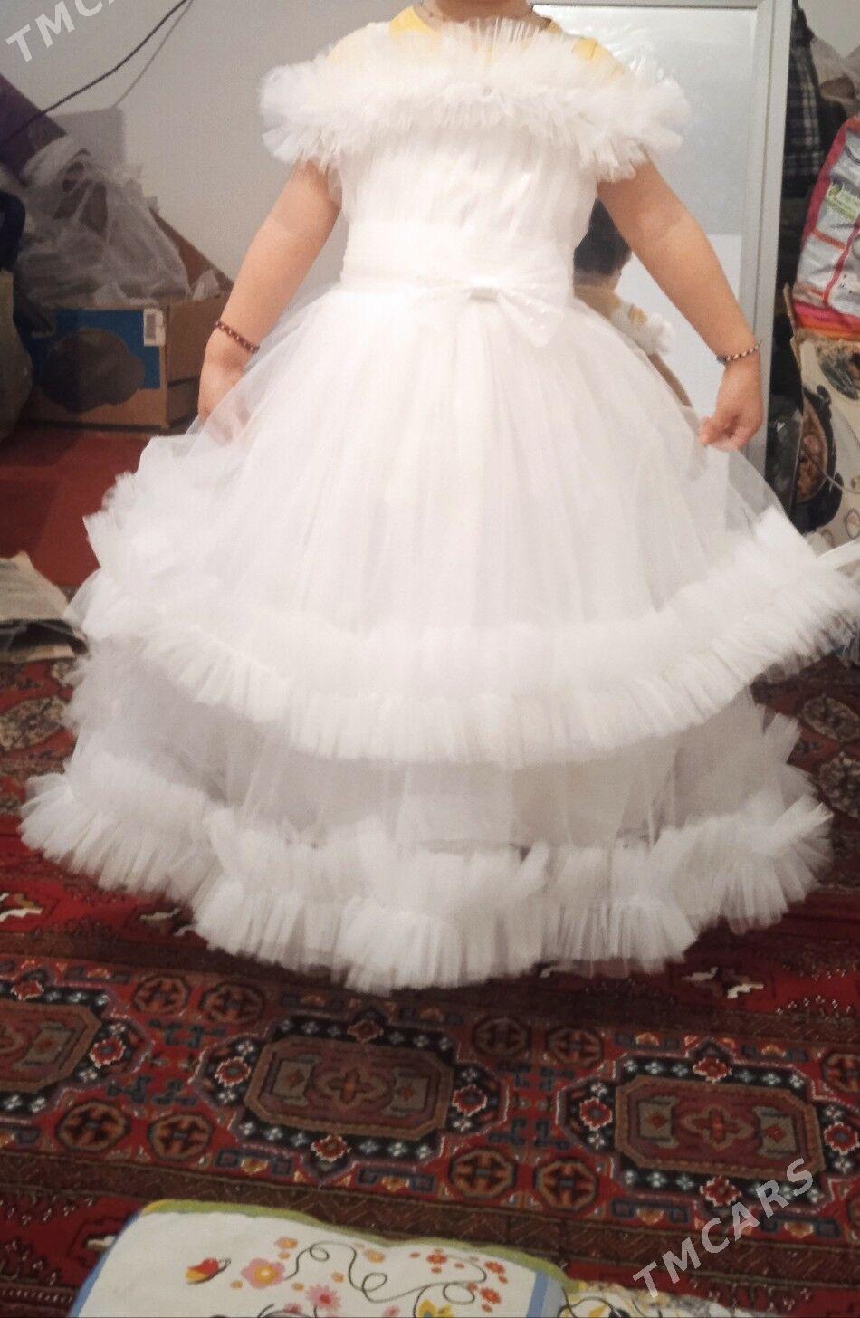 caga fata - Mary - img 1